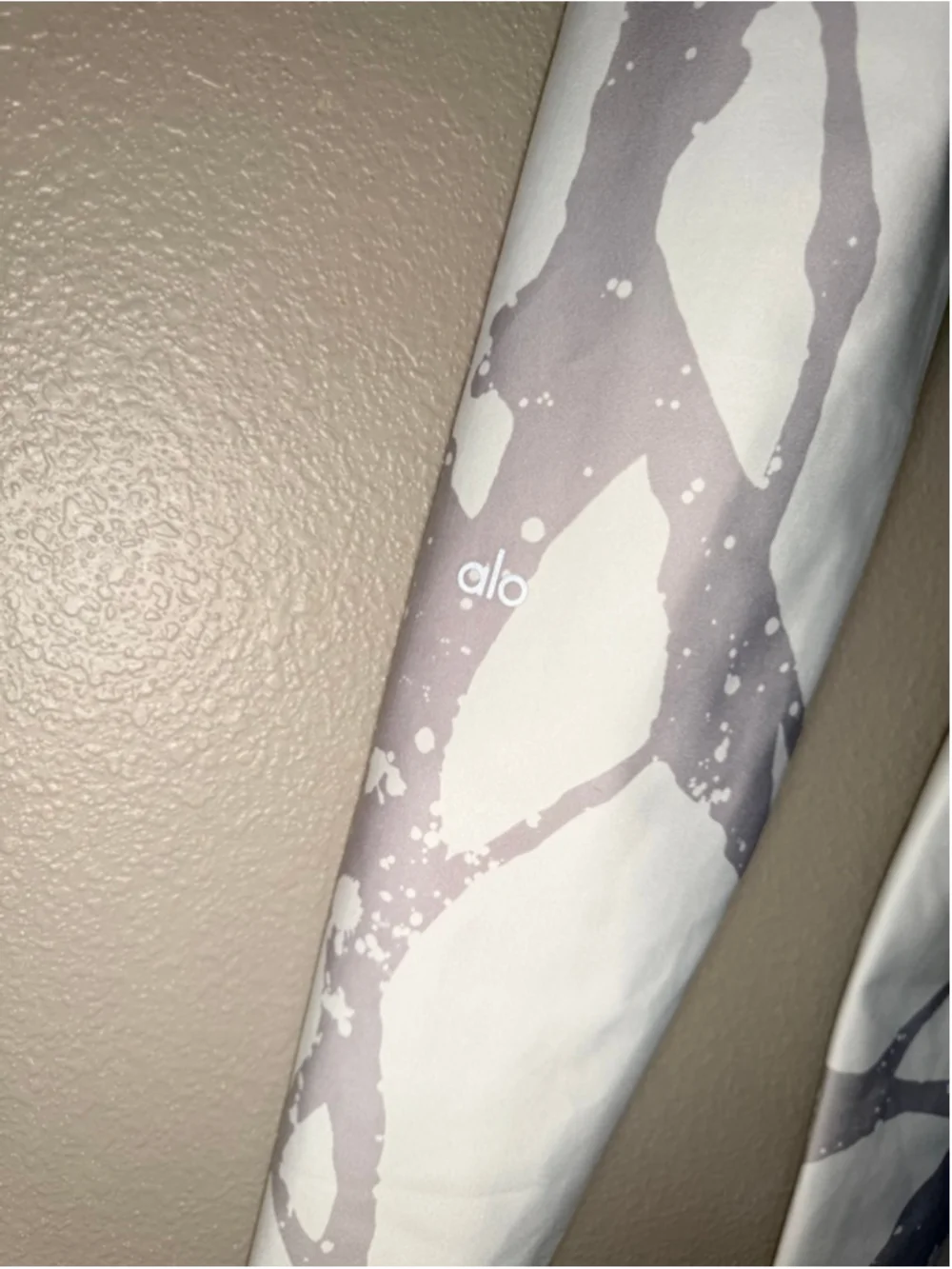 Women's Alo Yoga White & Gray Splatter High-Waist airlift Leggings L